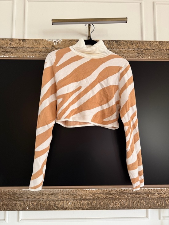 Runaway The Label Tops - Women’s Cream & Tan Zebra-Print Cropped Turtleneck Sweater